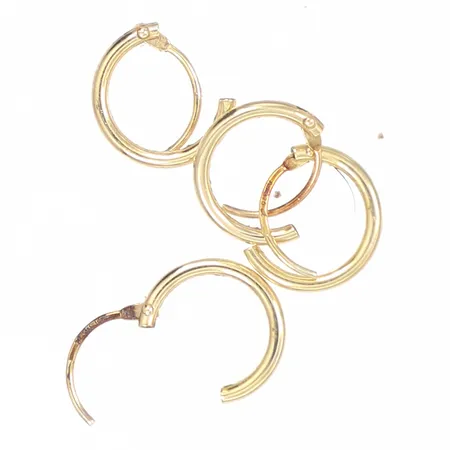 2 Par örhängen Ø10mm 9K Vikt: 0,5 g