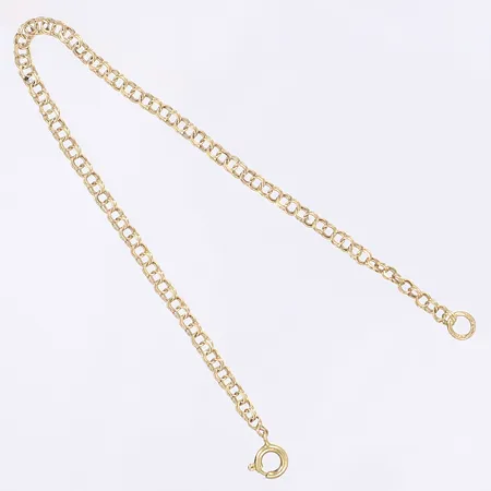 Armband Bismarck längd 18cm bredd 2mm något skevt och vridet i formen 18K Vikt: 1,9 g