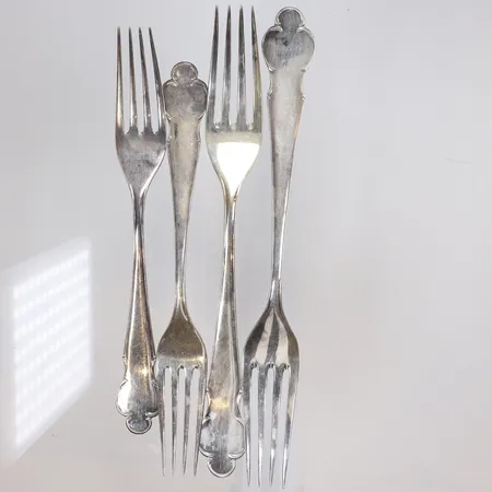 Fyra gafflar, silver, 830/1000 Vikt: 168,4 g