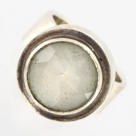 Ring med sten stl 15¾, bredd: 7-16mm, Silver 925/1000 Vikt: 10,1 g