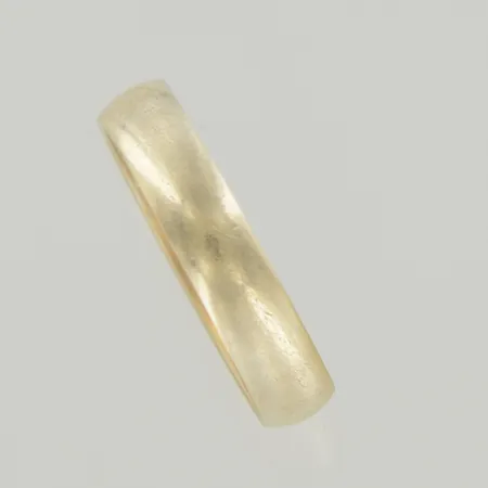 Ring, Ø 18¾ mm, graverad, 18K Vikt: 3,5 g
