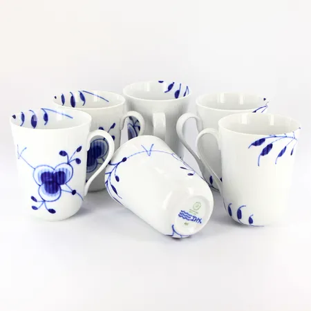 6 muggar höjd: 11cm, nr: 497, Blue Fluted Mega Royal Copenhagen  Skickas med postpaket.