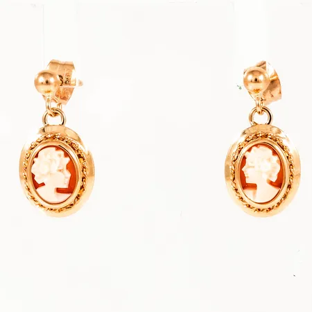 Hängande örhängen camé i 18K guld. De är 17,5 mm långa och väger 1,6g.