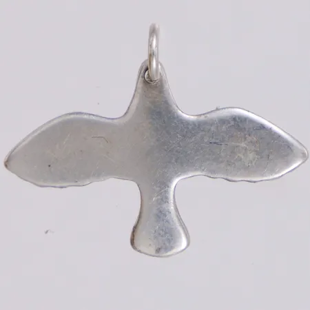 Hänge duva, längd 19,5mm inklusive ögla, bredd 26mm, Emma Israelsson, 925/1000 silver Vikt: 1,6 g