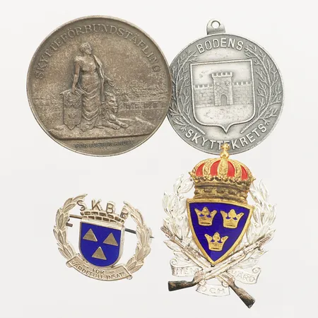 Broscher/medaljer, defekt, gravyr, silver 830/1000 Vikt: 46,2 g