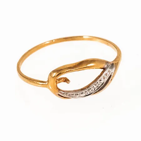 Defekt guld i 18K. Vikt: 1,0g.