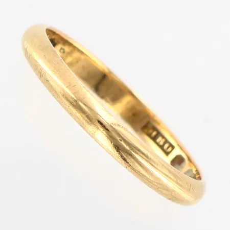 Ring slät, stl 21, bredd ca 3mm, gravyr, 18K Vikt: 3,5 g