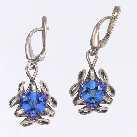 Ett par örhängen med sten, 38x18mm, silver 925/1000 Vikt: 9 g