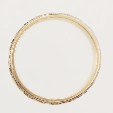Ring med mönsterdekor, stl 17, bredd 5mm, 9K Vikt: 4,2 g