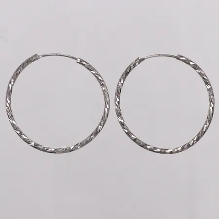 Ett par örhängen, 34mm, något skeva, 925/1000 silver Vikt: 2,7 g