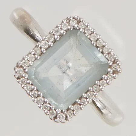 Ring diamanter 30x ca 0,0025ct, Ø19½, bredd:13mm, blå sten, 18K 6,0g.