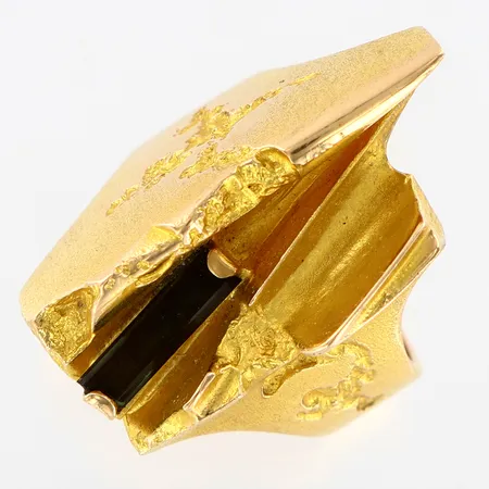 Ring ,Tourmaline river, Björn Weckström Lapponia stl 16¾, bredd: 4-24mm, stämpelsignerad Finland 1983, liten spricka i sten, 14K, dustpåse medföljer Vikt: 11,1 g