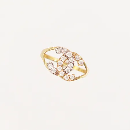 Ring med vita stenar stl 17½, bredd: 1,5-10mm, något skev, 18K OBS! ej märkesdesign. Vikt: 2,3 g