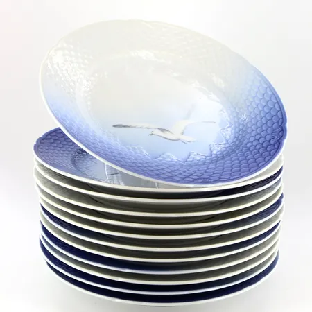12 mattallrikar Ø24,5cm, nr: 624, Blå Måsen Royal Copenhagen, 3:e Sortering Vikt: 0 g Skickas med postpaket.