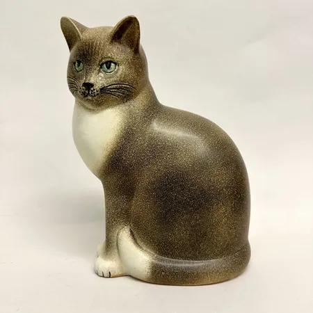 Figurin Katt, Måns Maxi med gröna ögon, Lisa Larson, Gustavsberg K-studion, höjd 29,5cm, daterad -95 Skickas med postpaket.