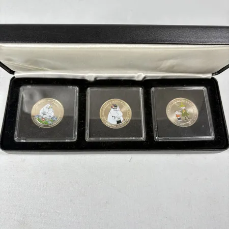 3 mynt med Muminmotiv, Minnesmynt Tove Jansson 1914-2001, Mint of Finland, oädel metall, i etuier Vikt: 0 g Skickas med paket.