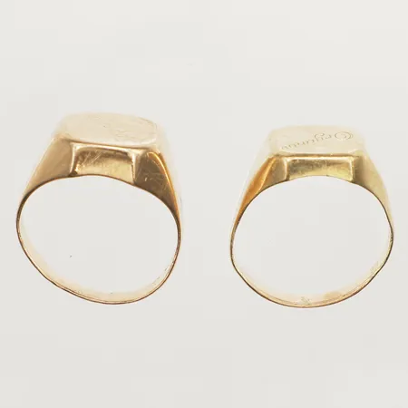 Två ringar, defekt, gravyr, 18K Vikt: 17,1 g