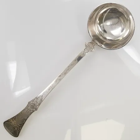 Soppslev, ca 36cm, gravyr, 830/1000 Silver 227,6g.