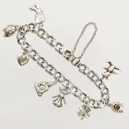 Armband Bismarck med berlocker, längd 19cm, bredd 8,2mm, med säkerhetskedja, silver 830/1000 Vikt: 22,4 g