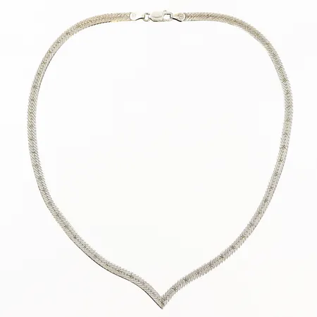 Collier 40cm, bredd 4mm, halvstelt, silver 925/1000. Vikt: 9,3 g