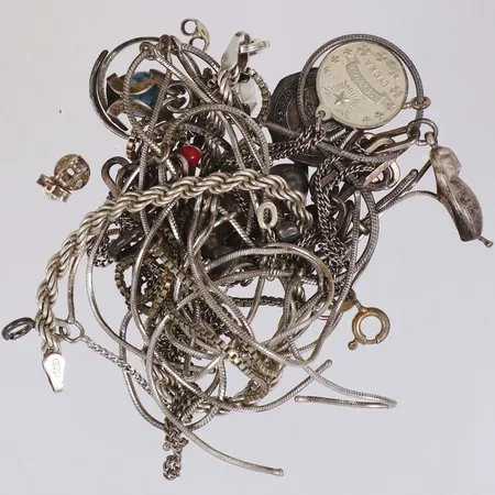 Diverse silver, stenar, gravyr, skadat, defekt, silver Vikt: 49,7 g