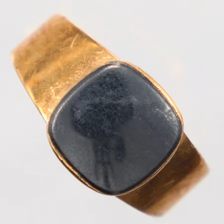 Ring svart sten defekt av, Ø24mm, 18k Vikt: 6,7 g