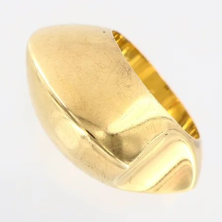 Ring, stl 15½, bredd ca 15mm, höjd från finger 10mm, 14K Vikt: 5,2 g