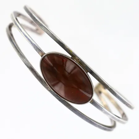 Stelt armband öppen modell, 50x62mm, bredd:7-20mm, bärnsten 15x25mm, Sterling Danmark 925/1000 Vikt: 22,1 g