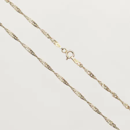 Kedja vriden, ca 45cm, bredd 2,4mm, Italien, 925/1000 silver Vikt: 3,7 g