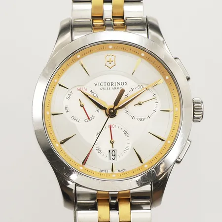 Armbandsur Citizen, Eco-drive Radio Controlled, datum, 44mm, referensnr: 241747, serienr: 170928911, guldtonad/ stål, stållänk, innermått inklusive ur 18cm,bruksskick, repig boett/ länk, extra länkbitar