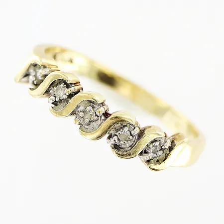 Ring, stenar, stl 16½, bredd 1,7-3mm, 10K. Vikt: 1,9 g