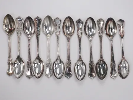 12 kaffeskedar modell Olga, ca 12cm, Scan år 1994, 830/1000 silver Vikt: 176,3 g