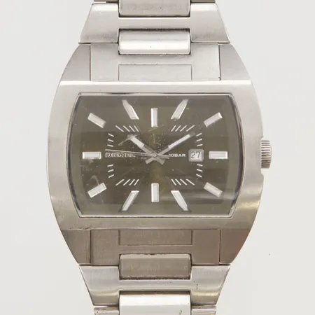 Herrur Diesel, 47mm, stål, quartz, repigt glas, går ej, batteribyte krävs, ej funktionstestad.