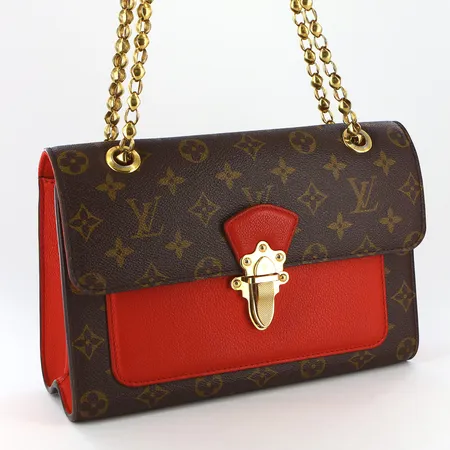 Väska Louis Vuitton Victoire, Crossbody, 10x18x26cm, Datumkod: AH2167, Frankrike år 2017, kedja och beslag i gulmetall med visst slitage, dustbag med trasig sömn Vikt: 0 g