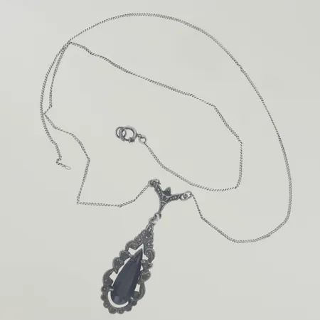 Collier med sten, längd 44 cm, defekt, silver 830/1000 Vikt: 3,8 g