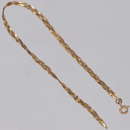 Armband flätat, längd 19cm, bredd 2,3mm, skadat, skevt, lås i 18K, 9K Vikt: 1,5 g