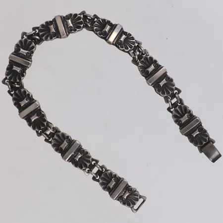 Armband, längd 21cm, bredd 10mm, C. Holm, 830/1000 silver Vikt: 30,6 g