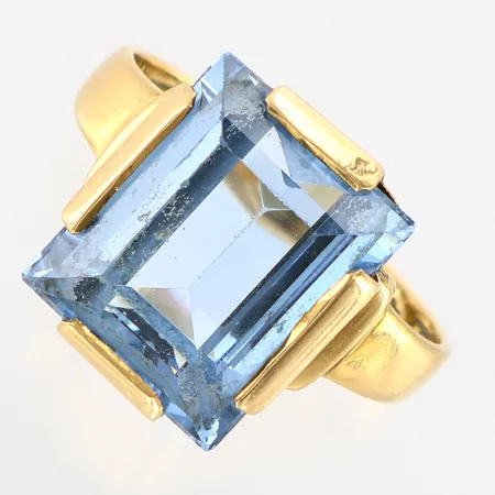 Hänge med vit sten, ca 27mm, 18K Vikt: 2,6 g