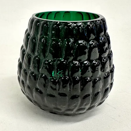 Vas, Kotte av Carina Seth Andersson för Firma Svenskt Tenn, höjd 9cm, Ø6cm, grönfärgat glas, märkt samt signerad