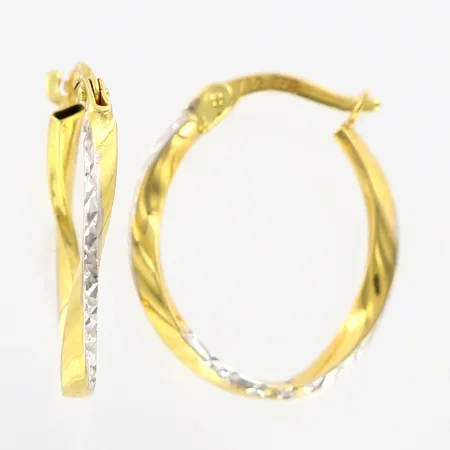 Ett par örhängen, tvåfärgade, ca 20mm, GHA, 18K Vikt: 1,2 g