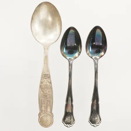 Skedar, gravyr, 830/1000 silver Vikt: 52,8 g