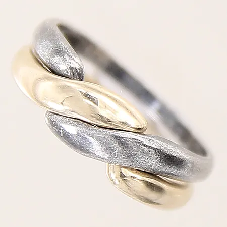 Ring två delar, stl 16, bredd 3,7-5,8mm, 8K/silver 925/1000 Vikt: 2,7 g