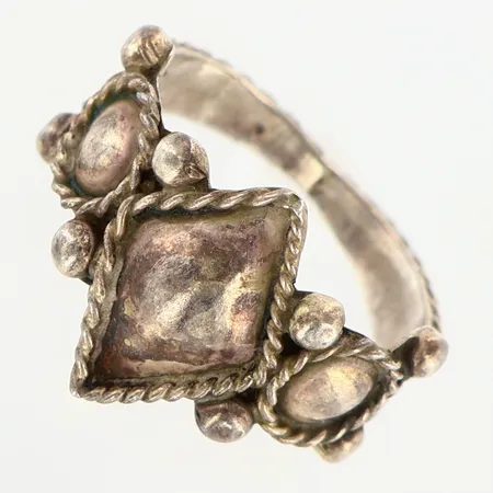 Ring med dekor stl 16¼, bredd 2-14mm, Mexico, silver 925/1000 Vikt: 2,1 g