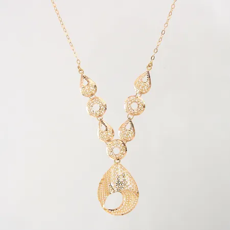 Collier Ankar med integrerade hängen samt genombruten dekor, längd 42cm, bredd 2-25mm, hänge 35mm,18K Vikt: 10,2 g