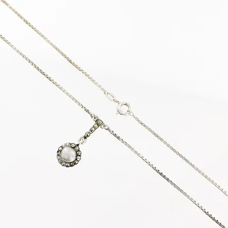 Collier 44,5cm, markasiter och pärla med defekter/målarfärg, silver 925/1000, Vikt: 4,7 g