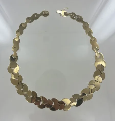 Collier, längd 44 cm, bredd 11-17 mm, 18K Vikt: 64 g