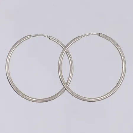 Ett par örhängen, creoler, Ø28mm, bredd 1mm, silver 925/1000 Vikt: 2 g