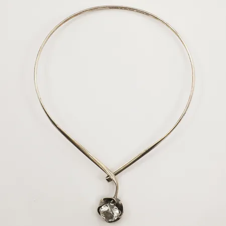 Collier med bergkristall, stelt, öppningsbart, längd ca 17cm, inklusive hänge, bredd ca 12cm, Alton, sterling Falköping år 1975,  925/1000 silver Vikt: 26,6 g