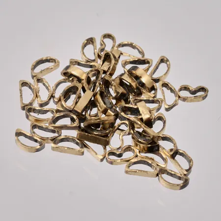 Diverse defekt guld, 14K, vikt 6,18g.