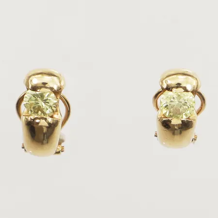 Ett par örhängen med gröna stenar, ca 15mm, bredd 6,3mm, 18K Vikt: 3,5 g